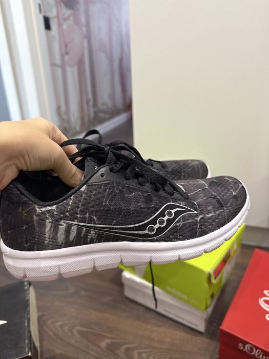 Кросівки saucony