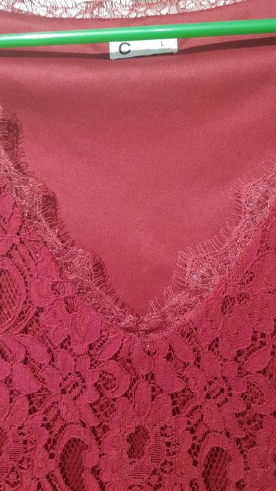 Koronkowa  sukienka  Cubus