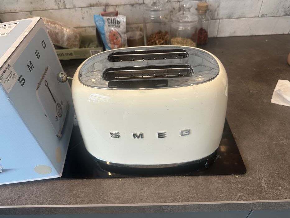 Тостер Smeg TSF01CREU (кремовий)