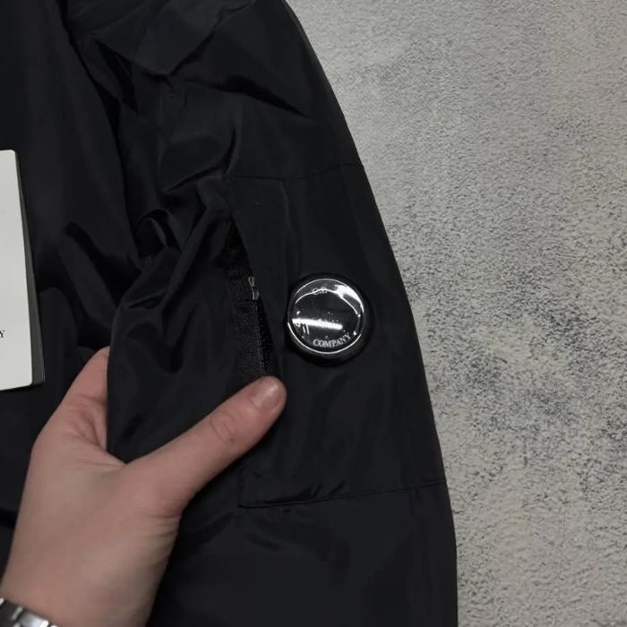 вітровка від C.P. Company.