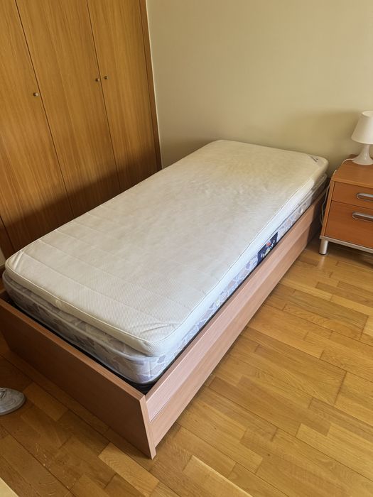 Cama de solteiro com gavetão e 2 colchoes