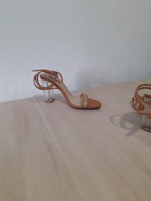 Sapatos de Salto Alto Zara Tamanho 40