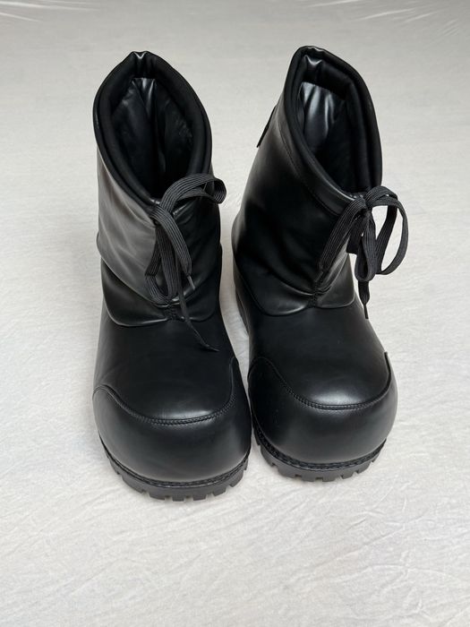 Balenciaga Alaska Leather Boots