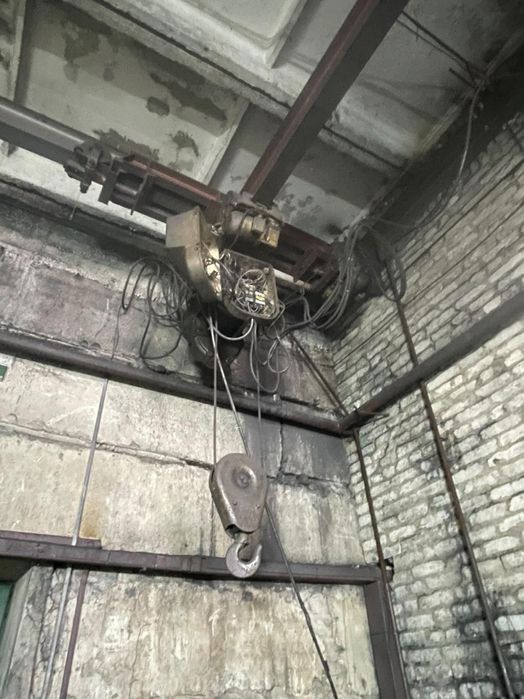 Продаж виробничого цеху із побутовими приміщеннями