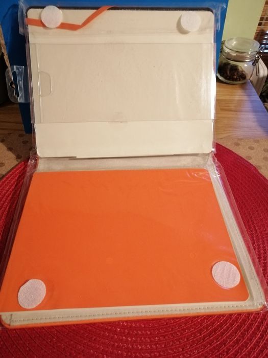 Etui na tablet 10 cali.