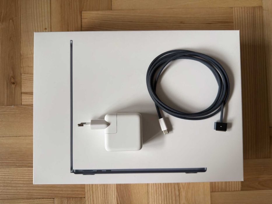 MacBook Air 13" M4 16 GB RAM, 256 GB, 100% bateria, Gwarancja
