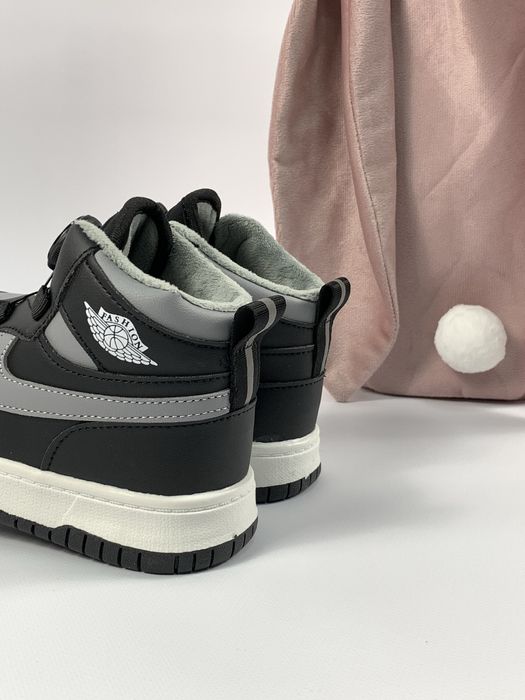 Теплі дитячі кросівки, хайтопи | Ціна 695 грн| 26-31 розміри