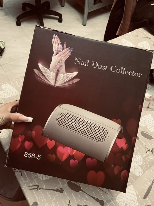 aspirador pó (manicure)