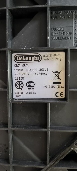 Máquina  café delonghi magnífica S cappuccino