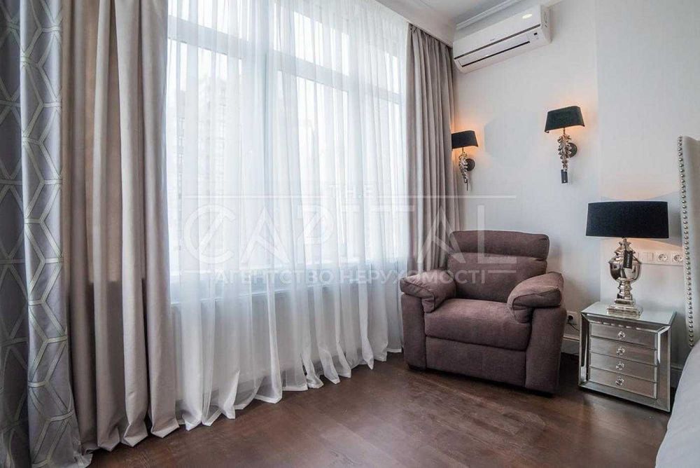 Аренда квартиры Новопечерские Липки, 4 к,  Андрея Верхогляда,15