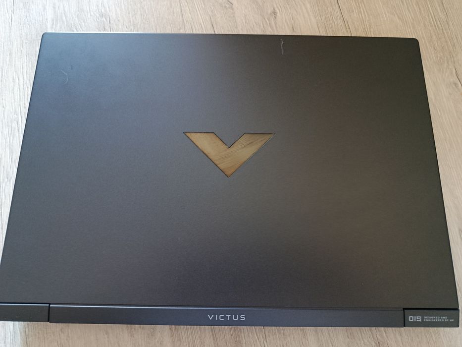 Laptop gamingowy HP r5 RTX 4050 16 GB RAM 144 hz bang and olufsen