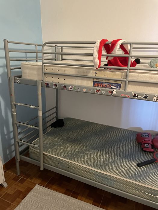 Cama beliche usada em bom estado