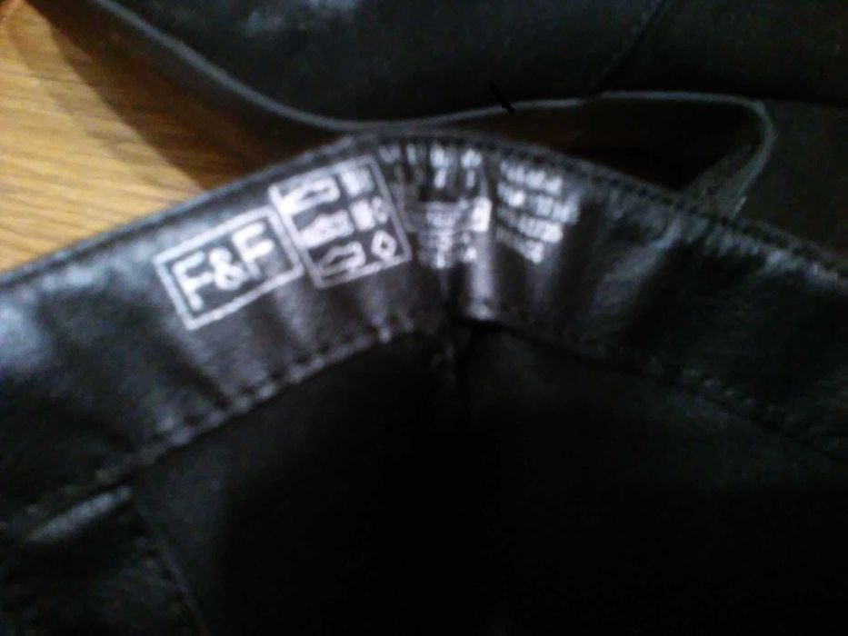 buty botki wiosenne F&F na słupku roz. 39