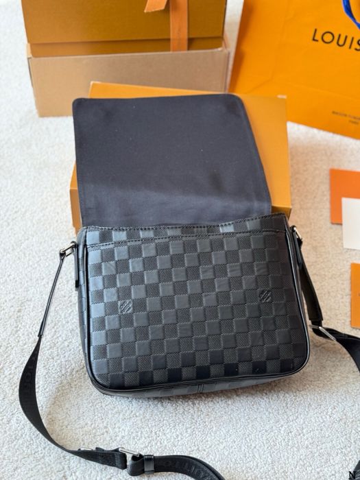 Сумка мессенджер мужская черная кожаная Louis Vuitton луи витон кожа
