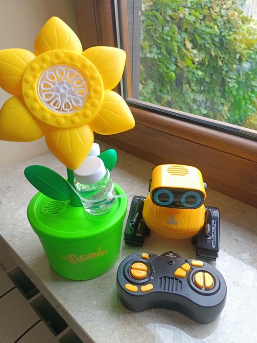Zestaw Robot RC Plus kwiatek do baniek mydlanych