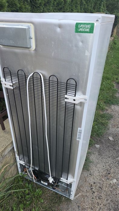 Zamrażarka Beko uszkodzona oddam