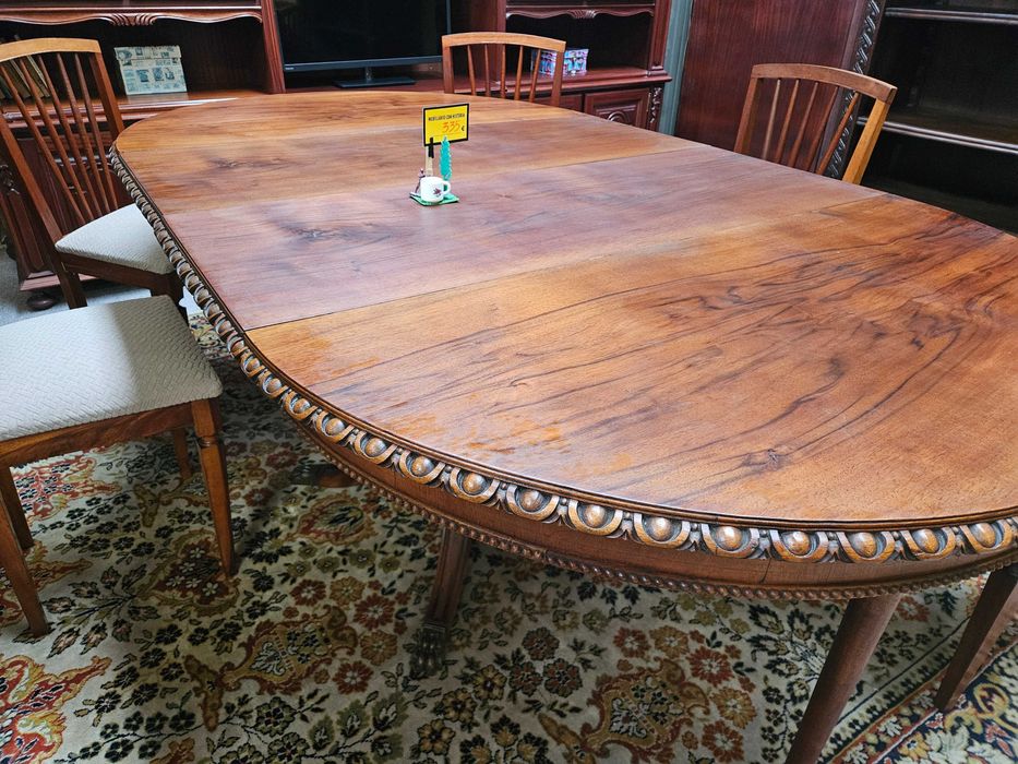 Mesa antiga em madeira maciça - extensível - óptimo estado geral - Só