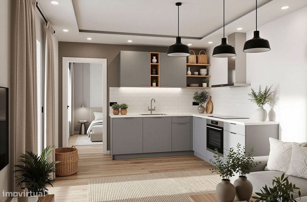 Vende-se Moradia T2 renovada junto a Cernache.