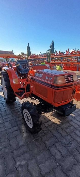 Campanha de Natal: Trator Kubota Bulltra ZB1-17+ 4 alfaias POUPE 1250€