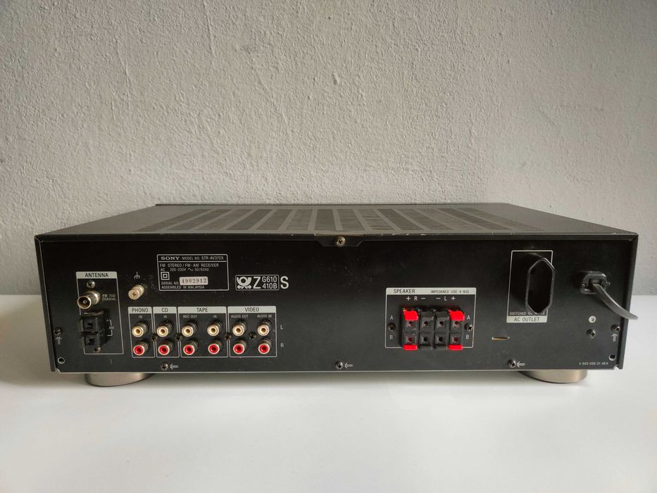 SONY STR-AV370 amplituner