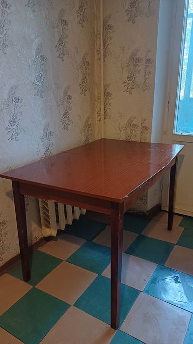Стіл розкладний.