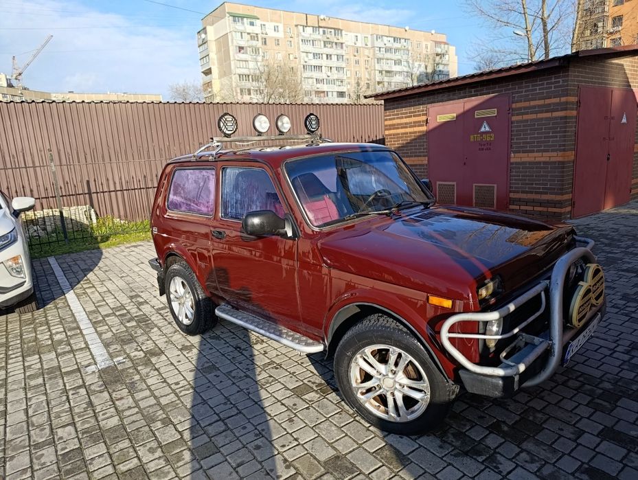ВАЗ 21214 Нива в продажі.