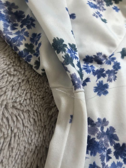 Koszula w kwiaty rękawy 3/4 z kołnierzykiem biała