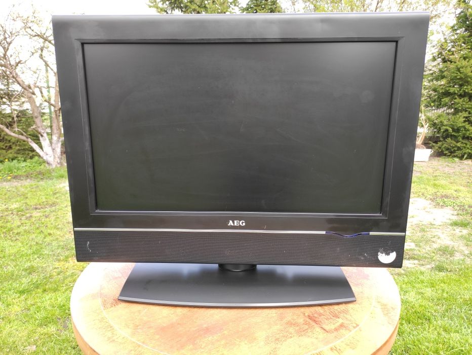 TV / Telewizor AEG 26" cali HDMI