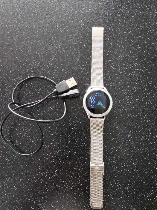 Smartwatch Rubicon srebrny damski RNBE37, stal szlachetna