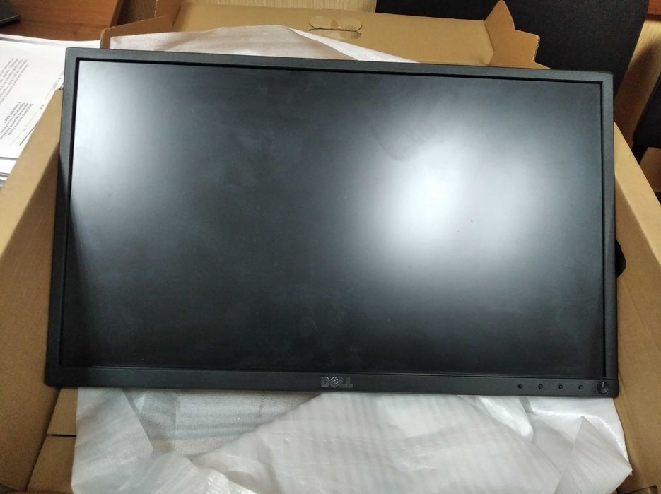 Продам монітор Dell P2217H