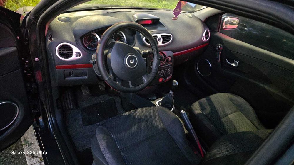 Renault clio 1.2 gasolina-Mecanica impecável