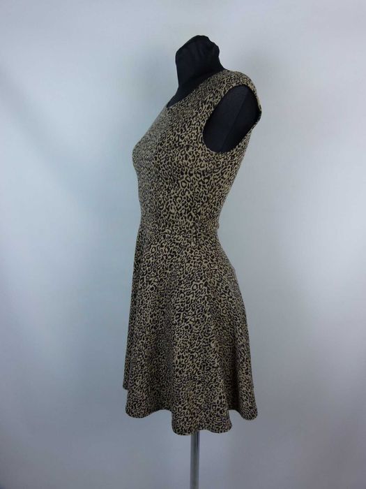 Miss Selfridge kloszowana sukienka dzianinka 6 / 34