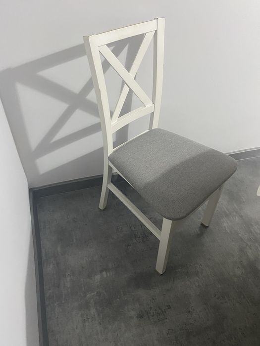 2 Drewniane krzesła kuchenne