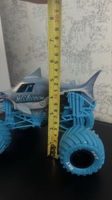 Автомодель Monster Jam Megalodon  машинка іграшка