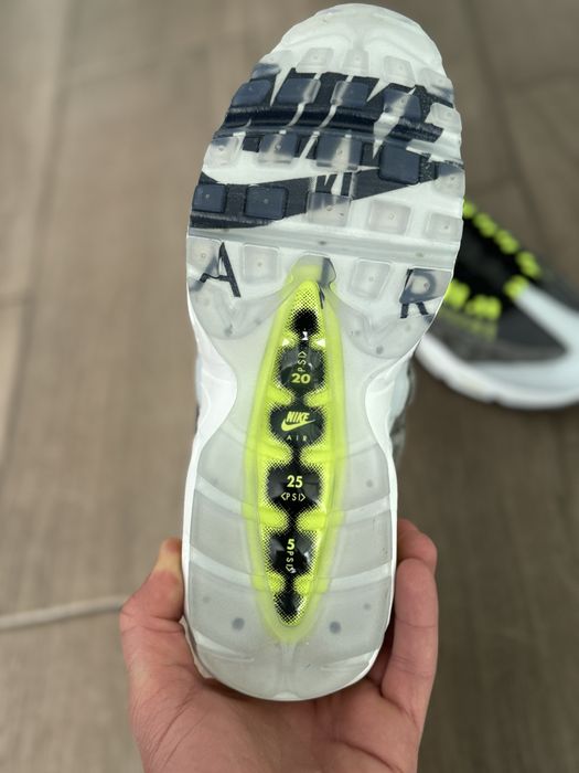 Nike Air Max 95 «Volt» Кім Джонс