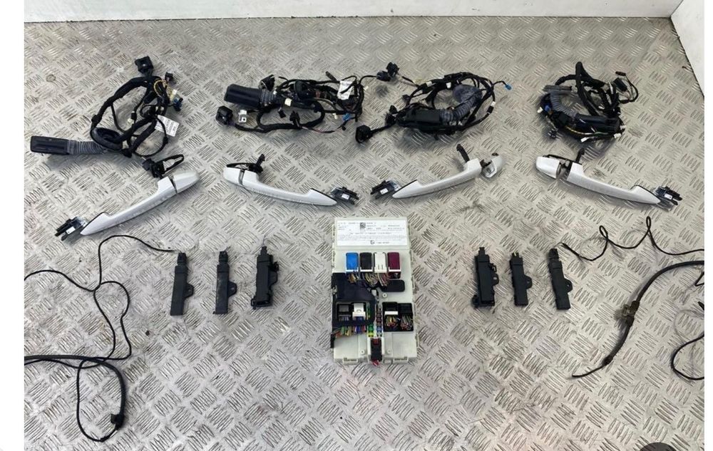 Ручка безключового доступу BMW X5 F15 ручки антена блок БМВ Х5 Ф15