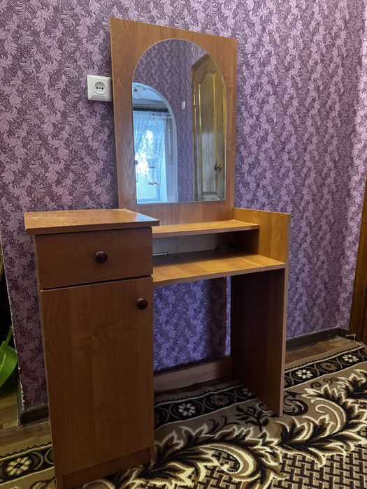 Меблі для вітальні, спальні