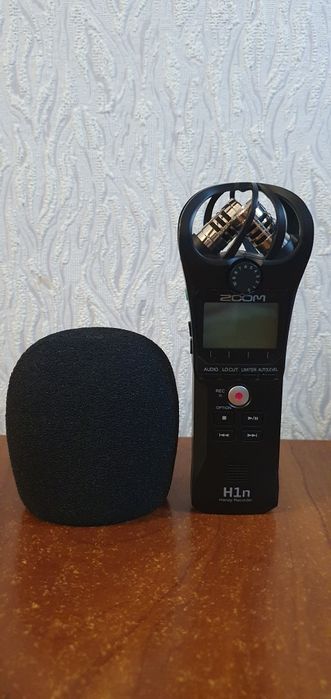 микрофон диктофон Zoom  H 1 n