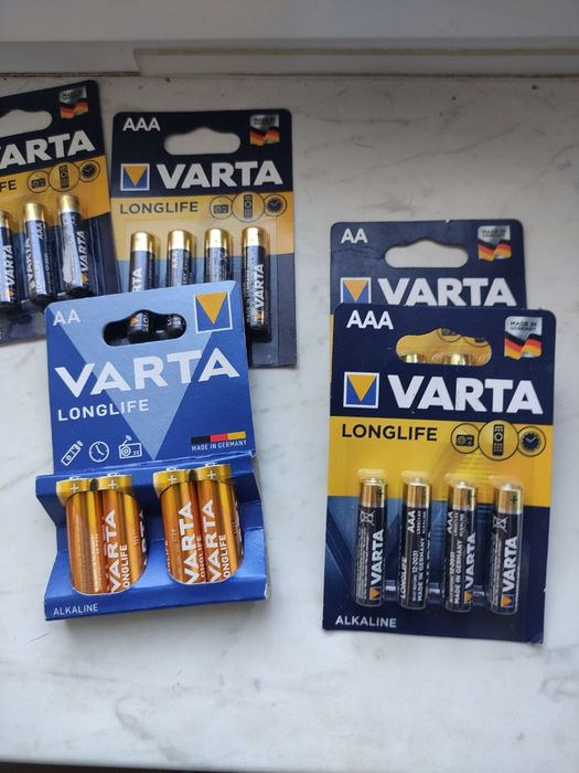 Алкалиновая щелочная батарейка Varta  longlife Power