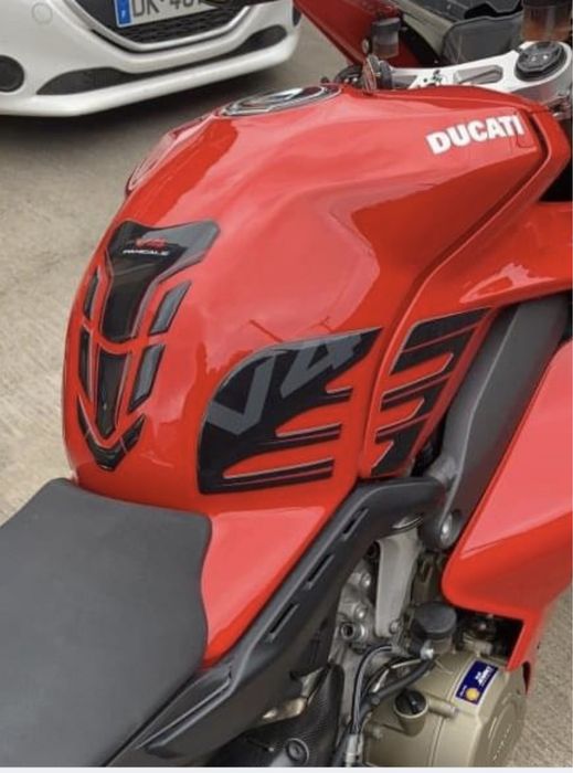 Ducati Streetfighter V4