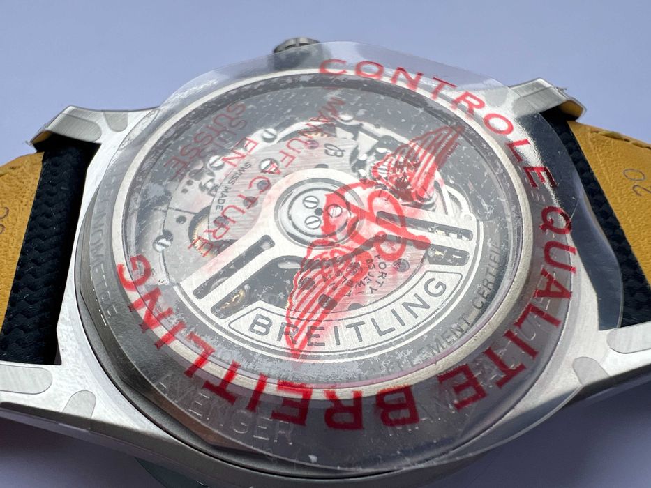 Zegarek Breitling Avenger B01 42 Chronograph Automatic AB0146101C1X1