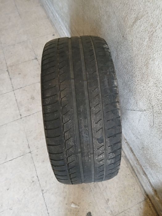 Vendo uma jante de alumínio