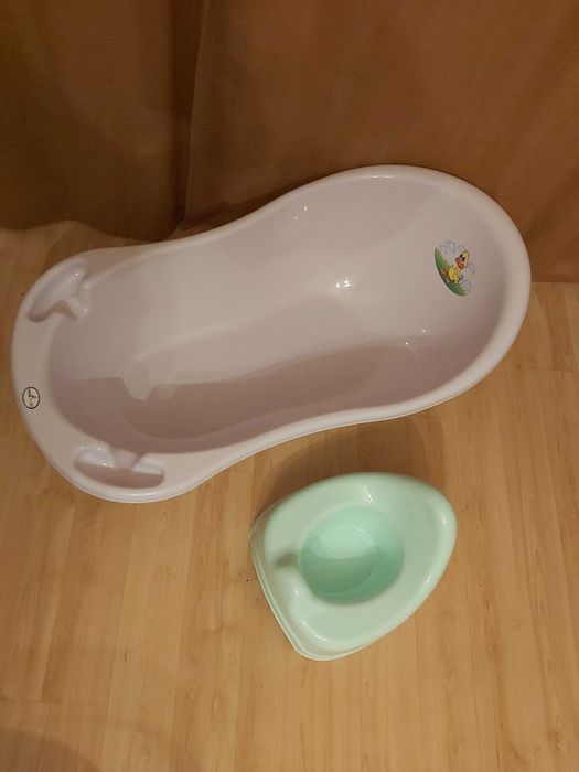 Wanienka i nocnik, recznik i prześcieradło