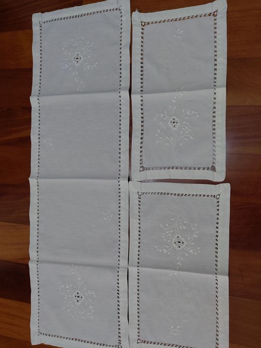 Jogos de quarto   em iinho,,croche,bordados a mao ,desde