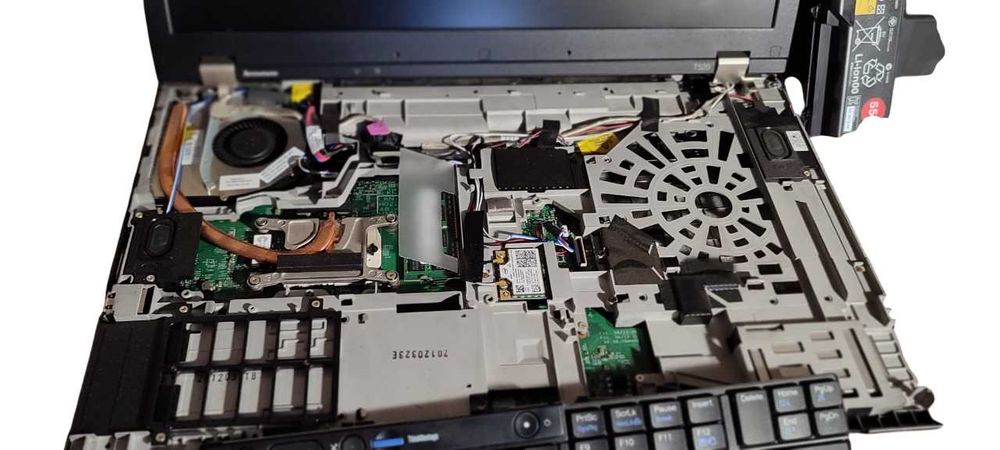 Ноутбук Lenovo ThinkPad T520 на запчасти / под восстановление