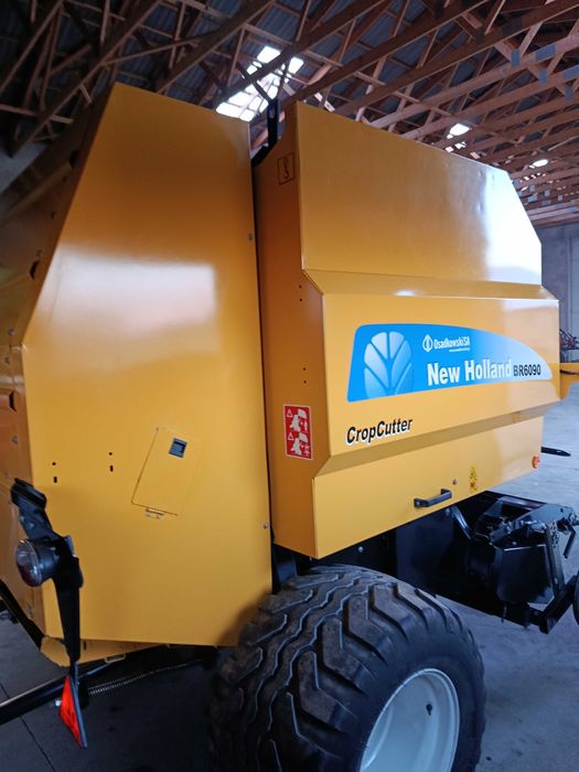 Prasa New Holland BR 6090