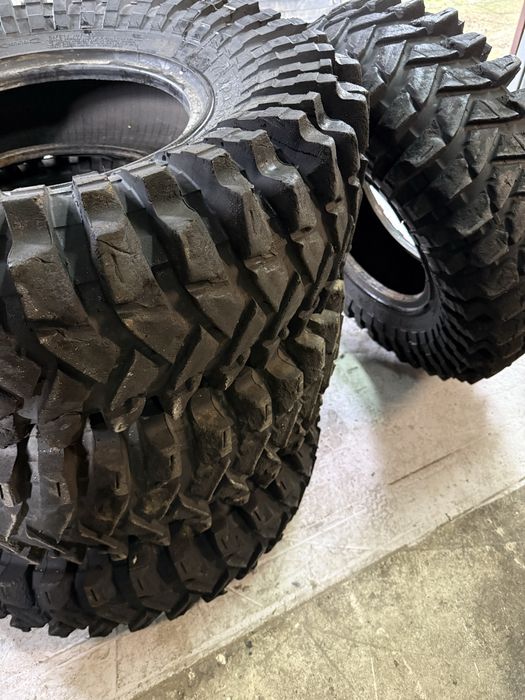 Maxxis Trepador 37/12.5 R16 - Usados