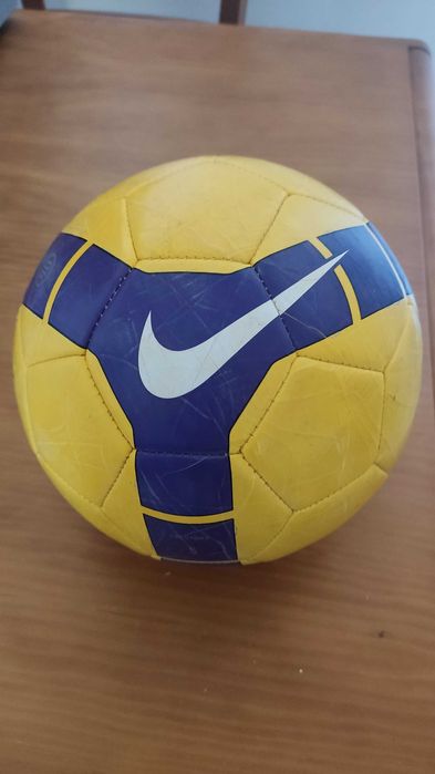 Bola de futebol autografada