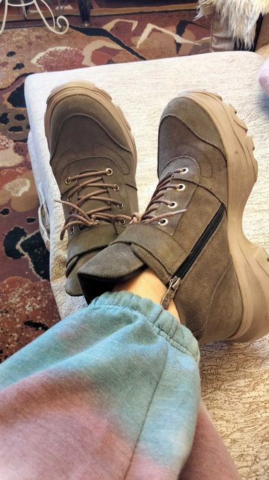 Ботинки зимові 40 р .