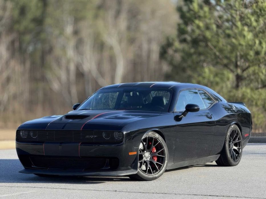 Dodge Challenger SRT Hellcat      2016